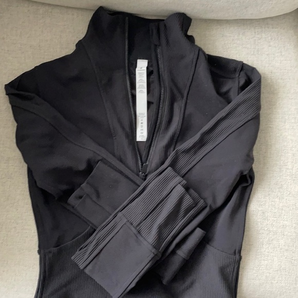 lululemon athletica Tops - Lululemon Crop Half Zip